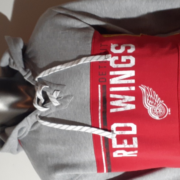NWT NHL Red Wings Long Sleeve Hoodie Sweatshirt w/Pouch - Picture 2 of 6